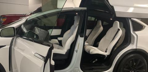 Tesla Model X 2019