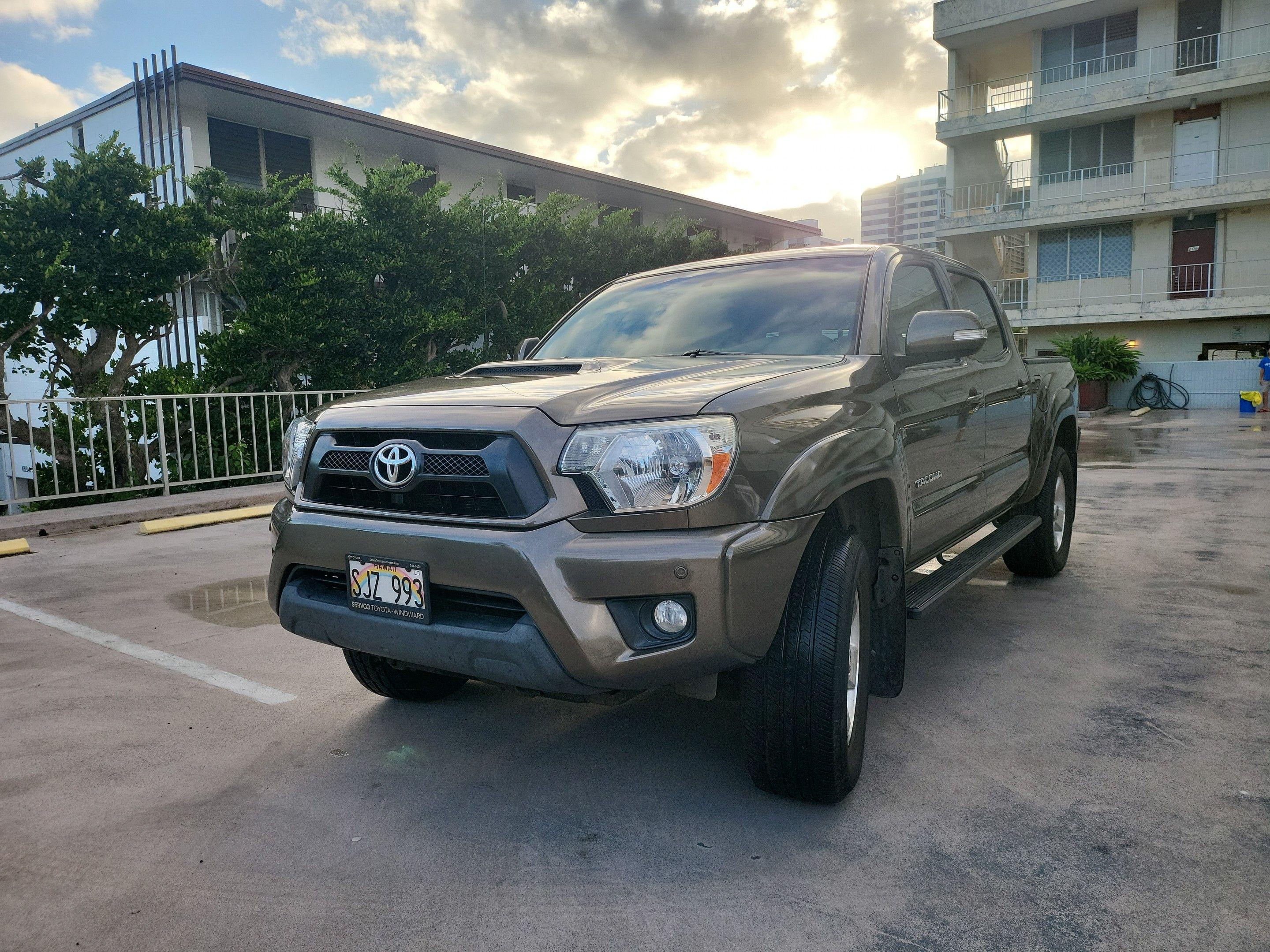 Toyota Tacoma 2015 in Honolulu, HI