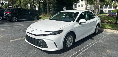 Toyota Camry Hybrid 2025