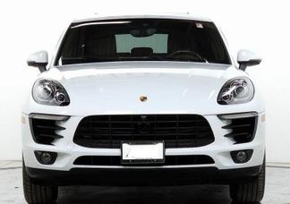 Porsche Macan car