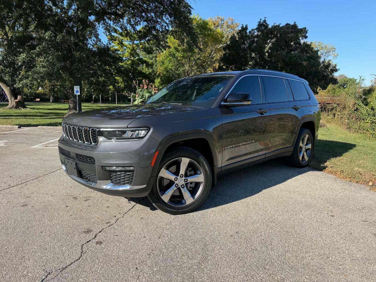 Jeep Grand Cherokee L 2024 in Gladstone, MO