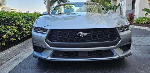 Ford Mustang 2024