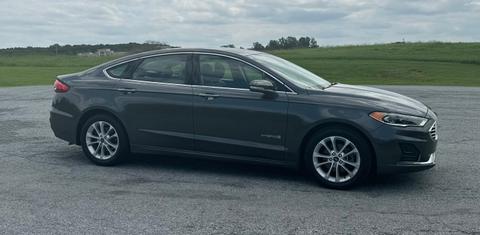 Ford Fusion Hybrid 2019
