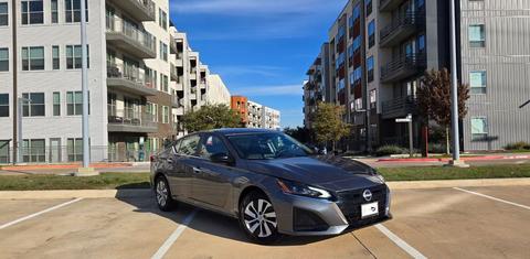 Nissan Altima 2025