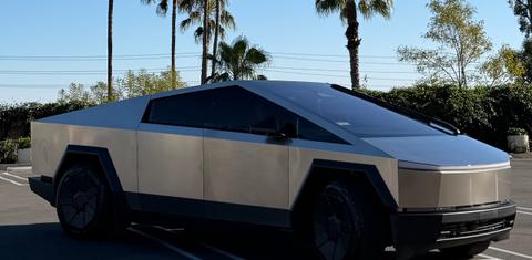 Tesla Cybertruck 2025
