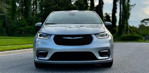 Chrysler Pacifica 2023
