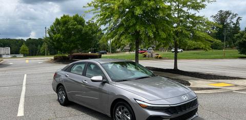Hyundai Elantra 2024