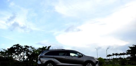 Toyota Sienna 2025