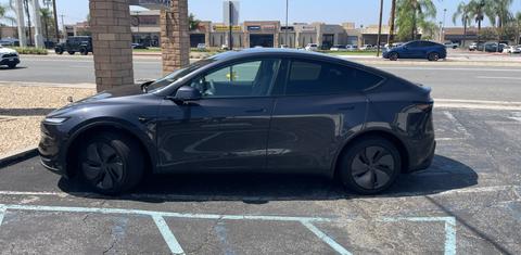 Tesla Model Y 2026