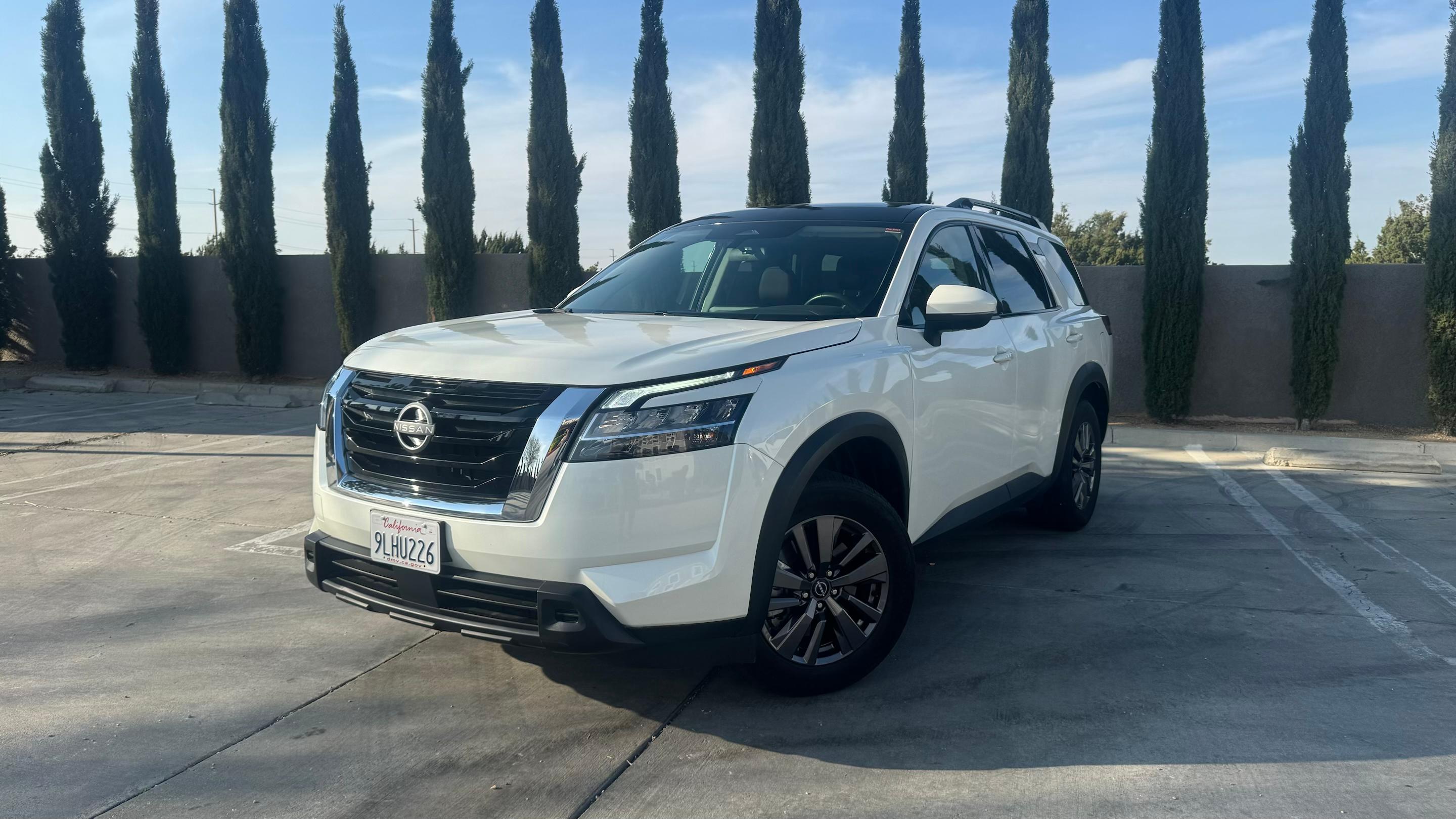 Nissan Pathfinder 2022 in Hesperia, CA