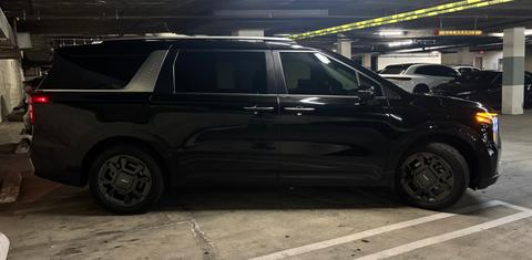 Kia Carnival Hybrid 2025