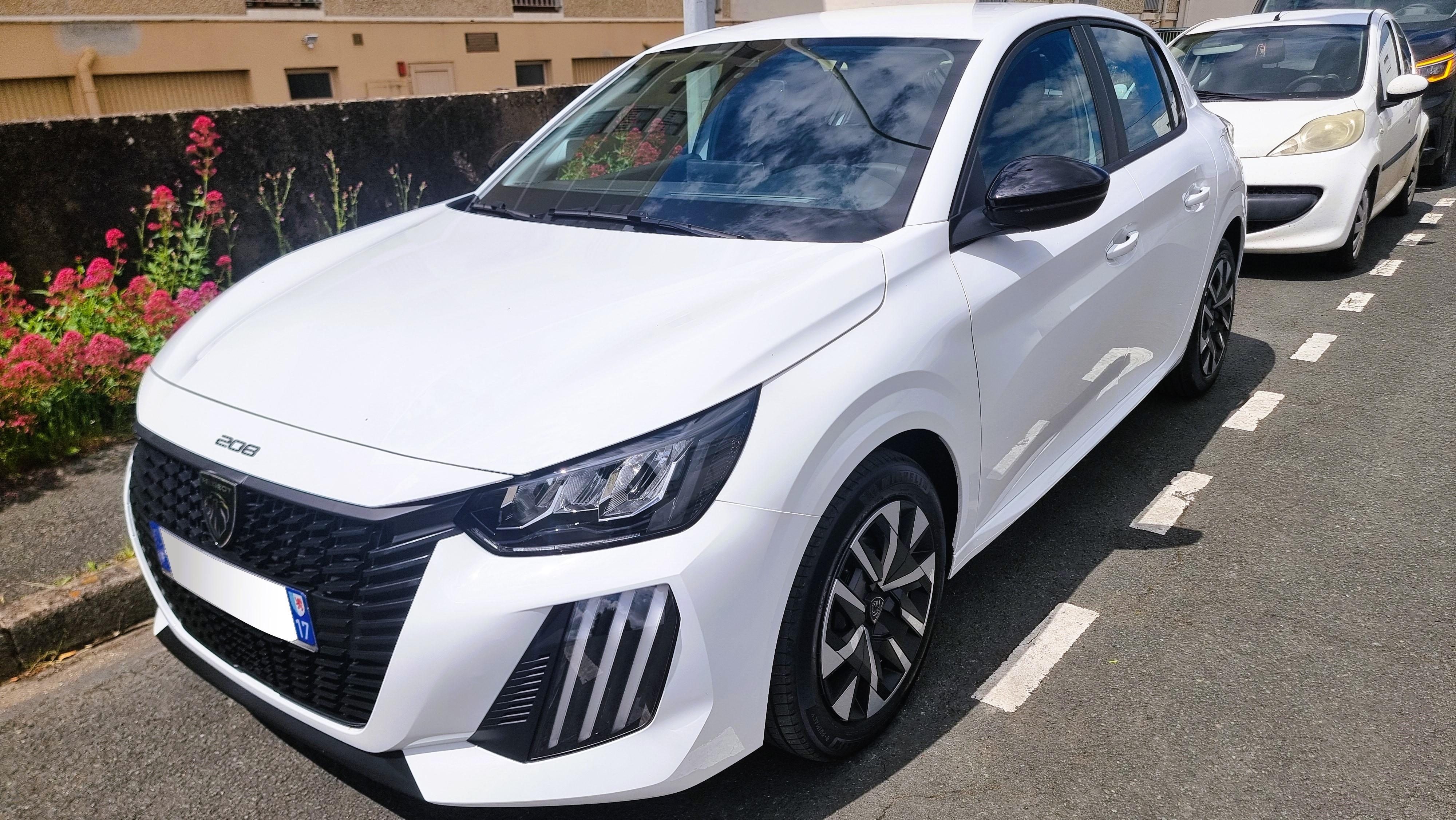 Peugeot 208 2024 à La Rochelle