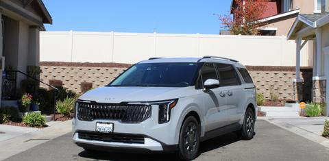 Kia Carnival Hybrid 2026