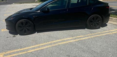 Tesla Model 3 2024