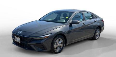 Hyundai Elantra 2025