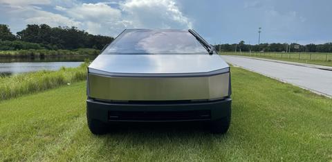 Tesla Cybertruck 2025
