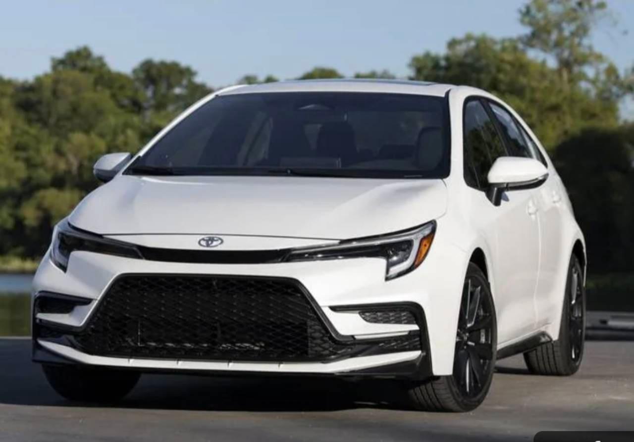 Toyota Corolla Hybrid 2026 in 