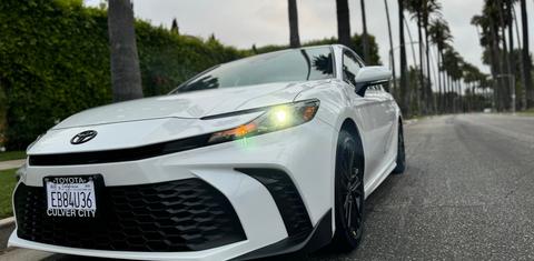 Toyota Camry Hybrid 2025
