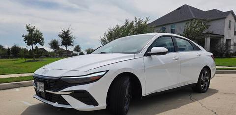 Hyundai Elantra 2025