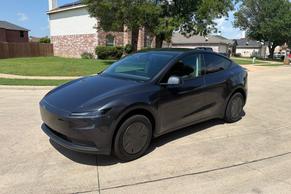 Tesla Model Y 2026 in Grand Prairie