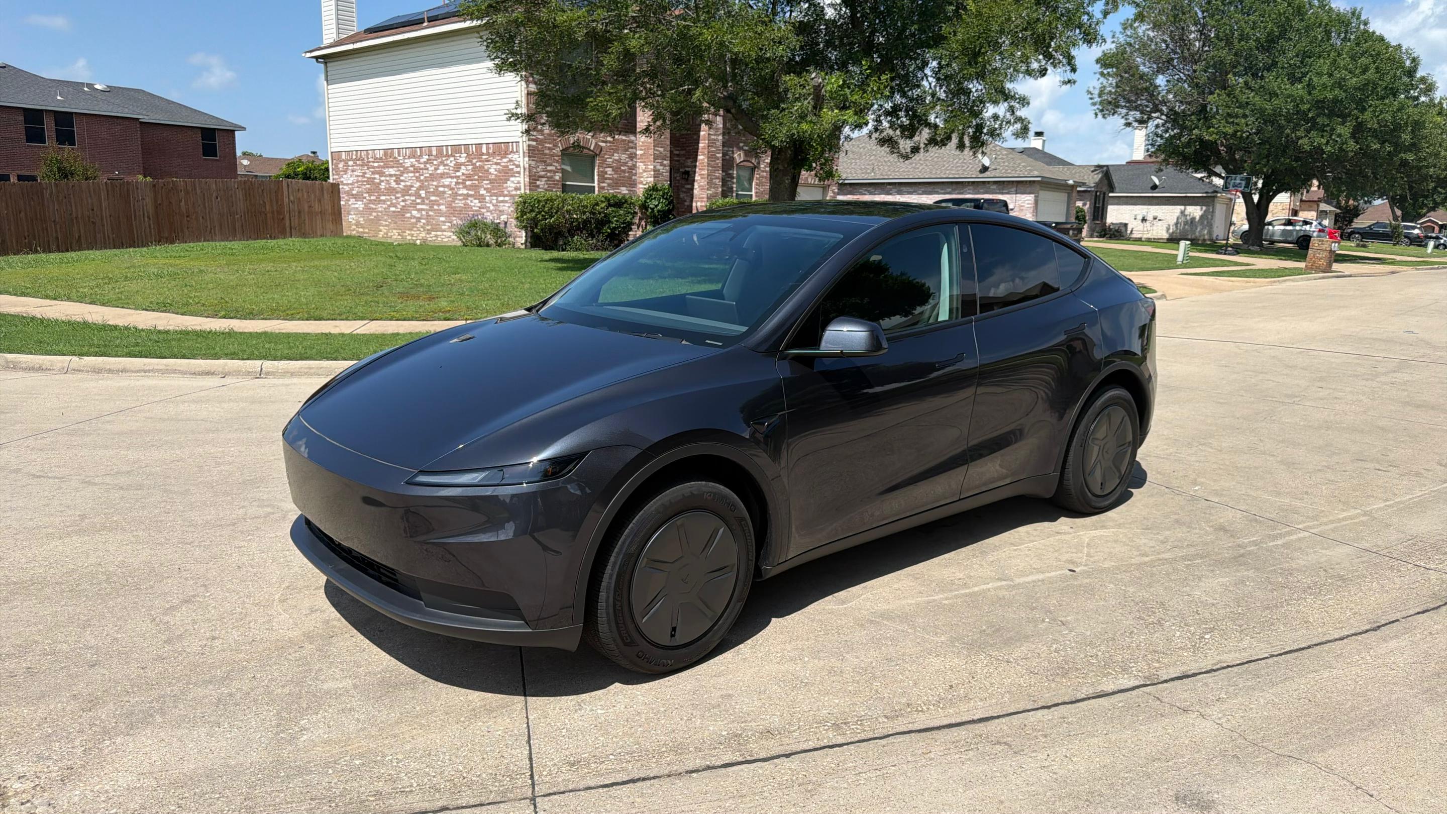 Tesla Model Y 2026 in Grand Prairie, TX