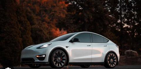 Tesla Model Y 2024