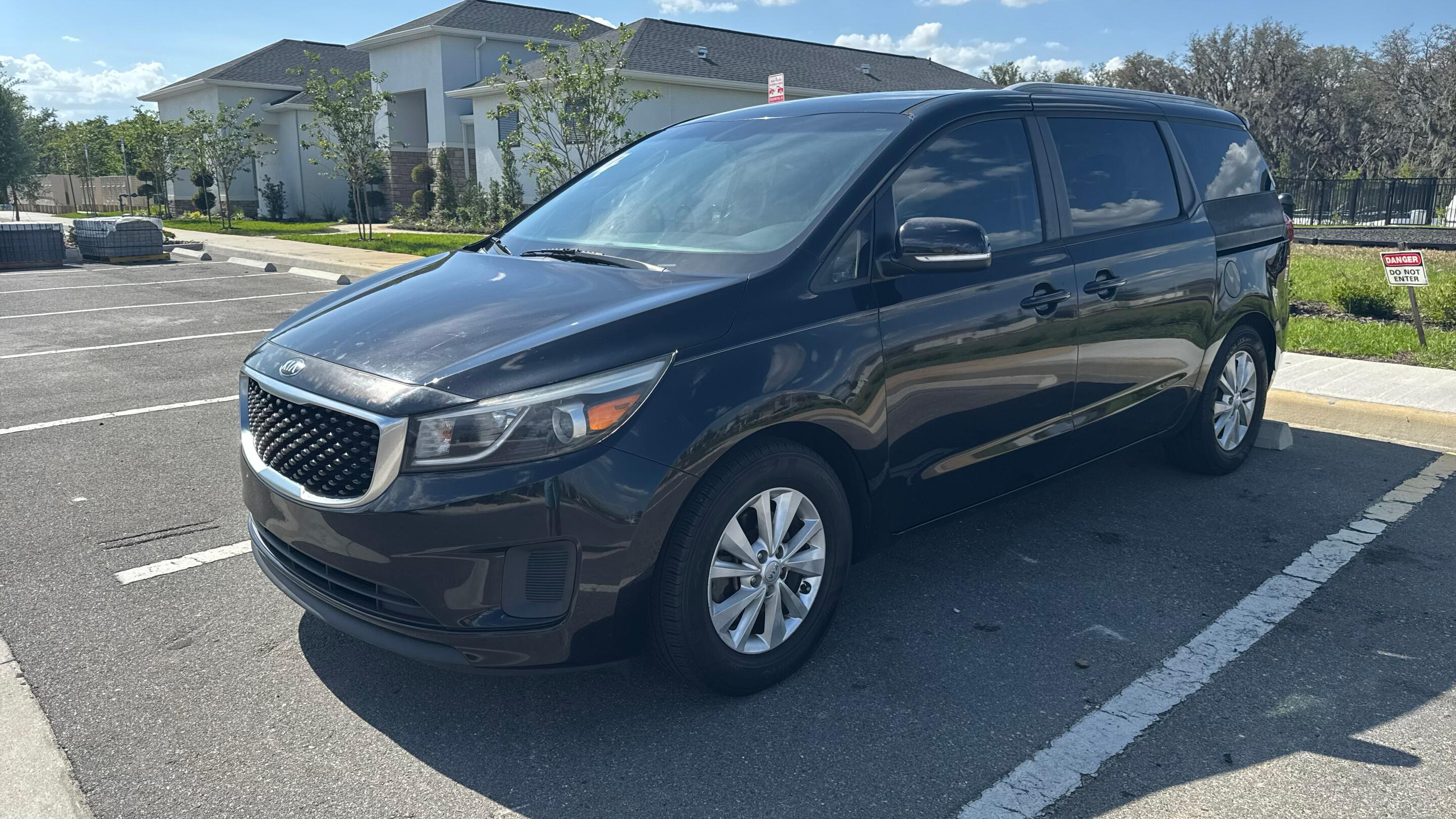 Kia Sedona 2016 in Davenport, FL
