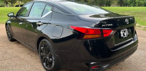 Nissan Altima 2019
