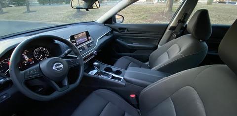Nissan Altima 2023