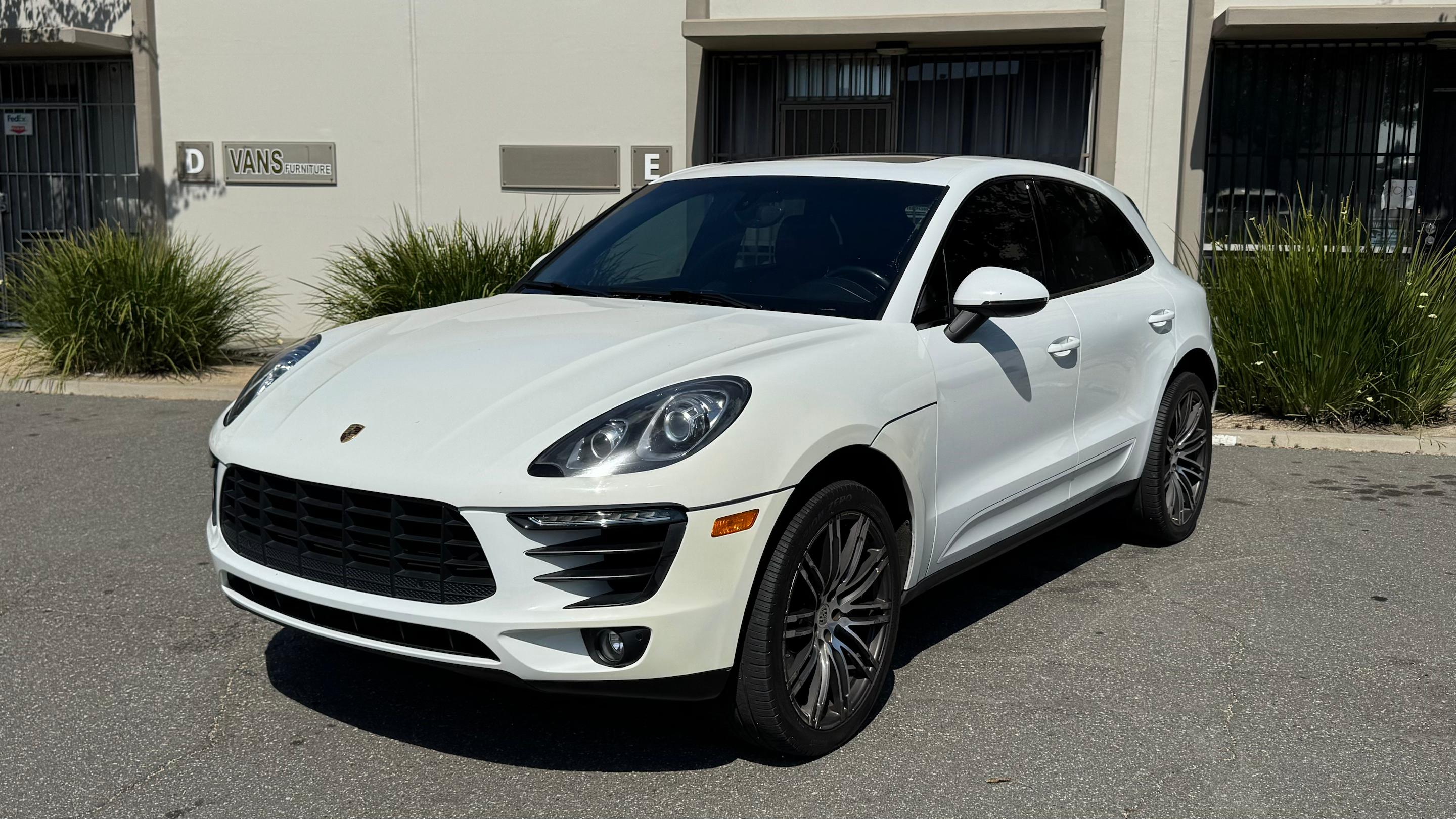 Porsche Macan 2016 in Garden Grove, CA