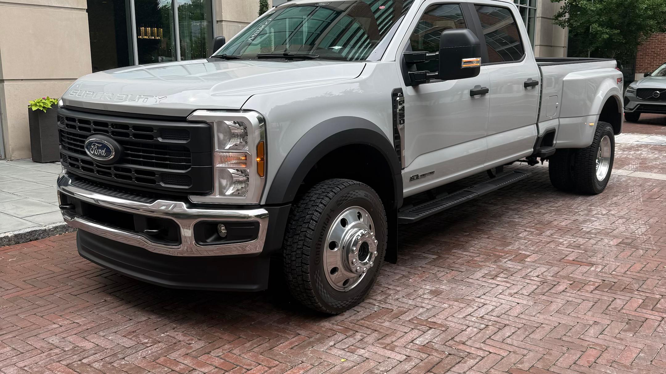 Ford Super Duty F-450 2026 in 