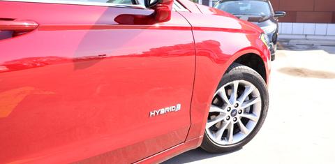 Ford Fusion Hybrid 2017