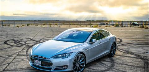 Tesla Model S 2016