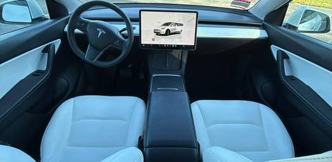 Tesla Model Y 2022