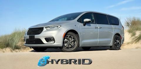 Chrysler Pacifica 2023