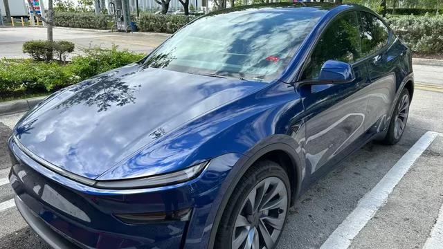 Tesla Model Y 2026 in Lake Worth Beach, FL