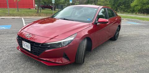 Hyundai Elantra 2022