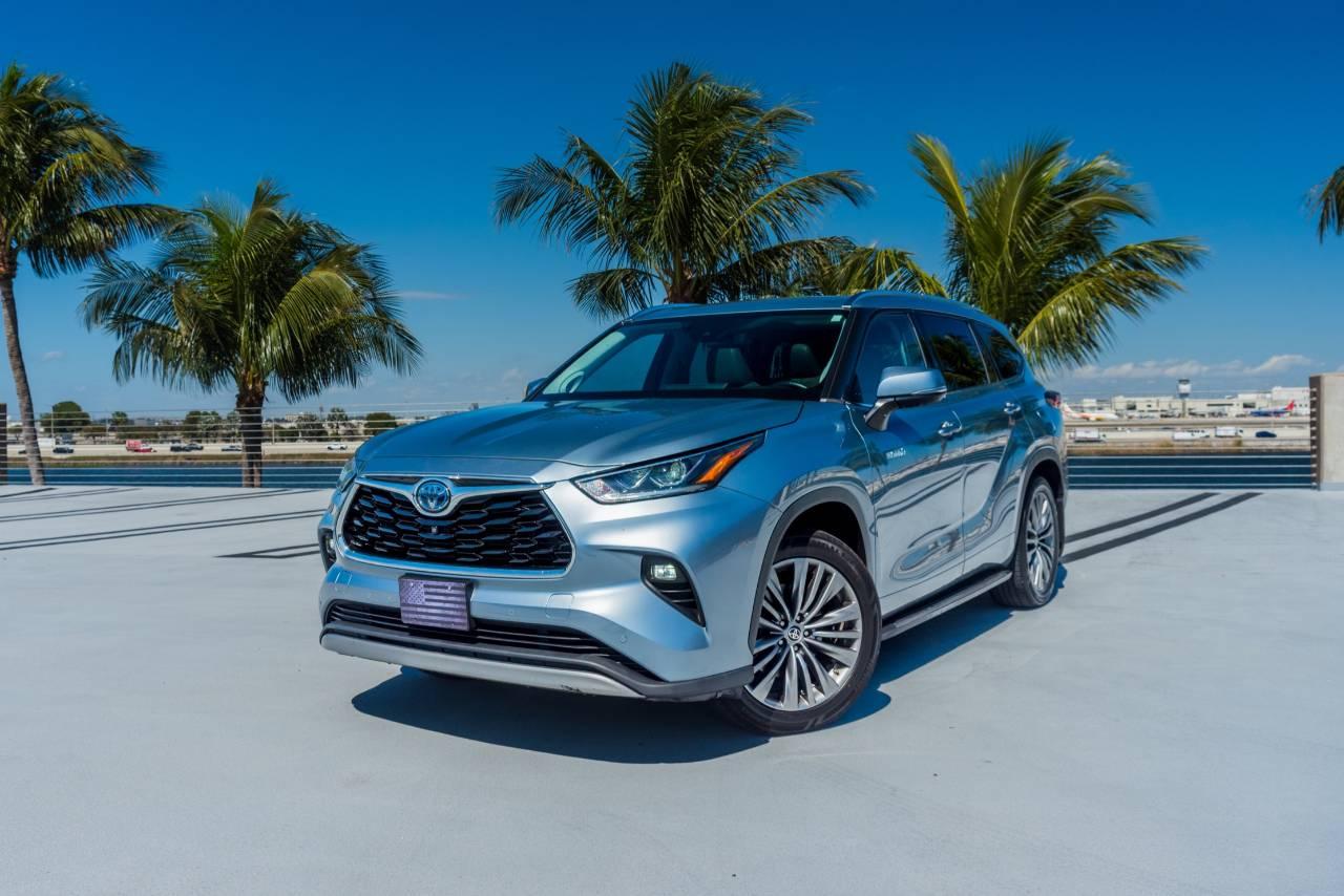 Toyota Highlander Hybrid 2021 in 