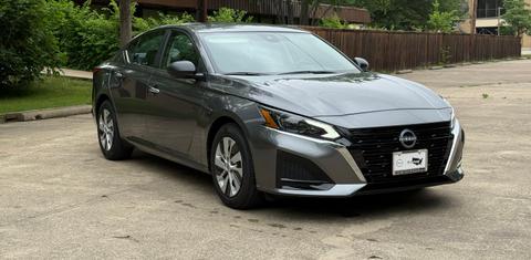 Nissan Altima 2025