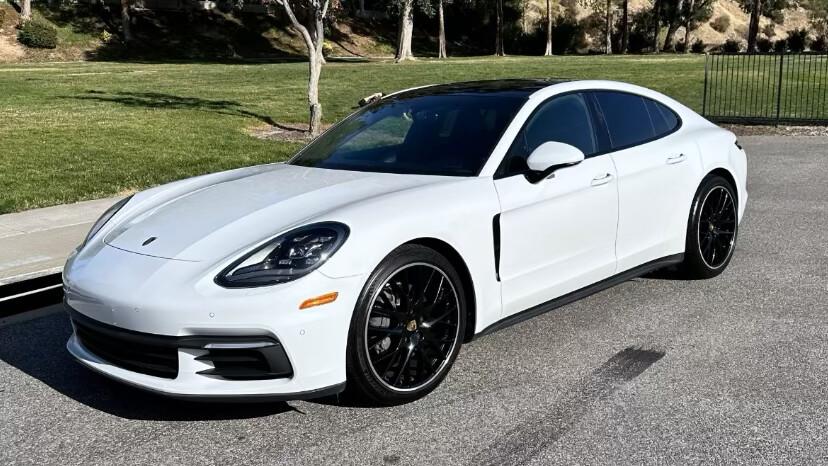 Porsche Panamera 2018 in Santa Clarita, CA