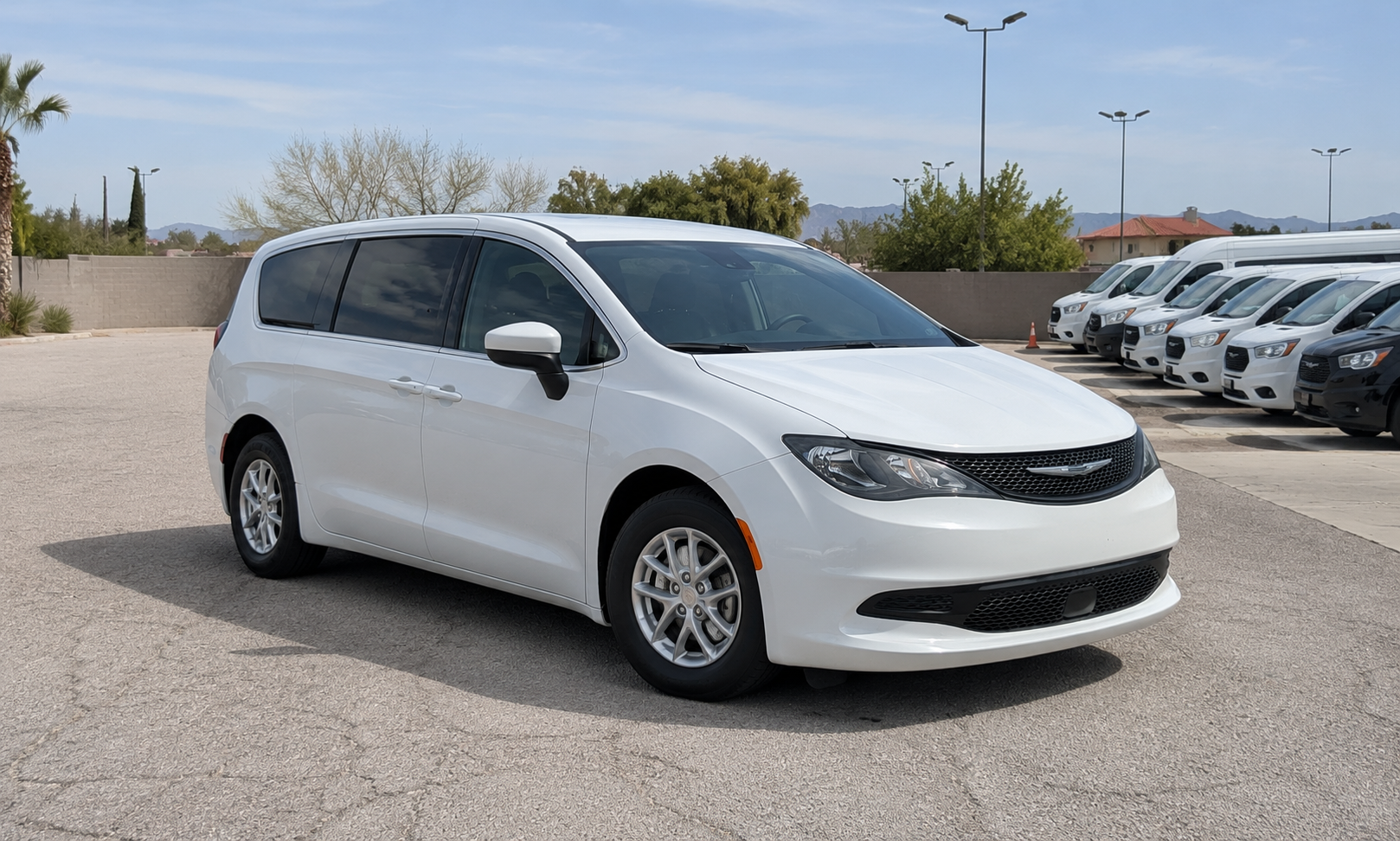 Chrysler Voyager 2023 in Las Vegas, NV