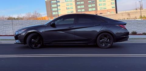 Hyundai Elantra 2022