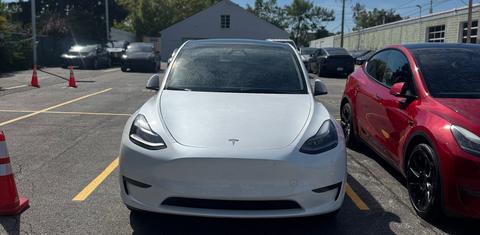 Tesla Model Y 2023