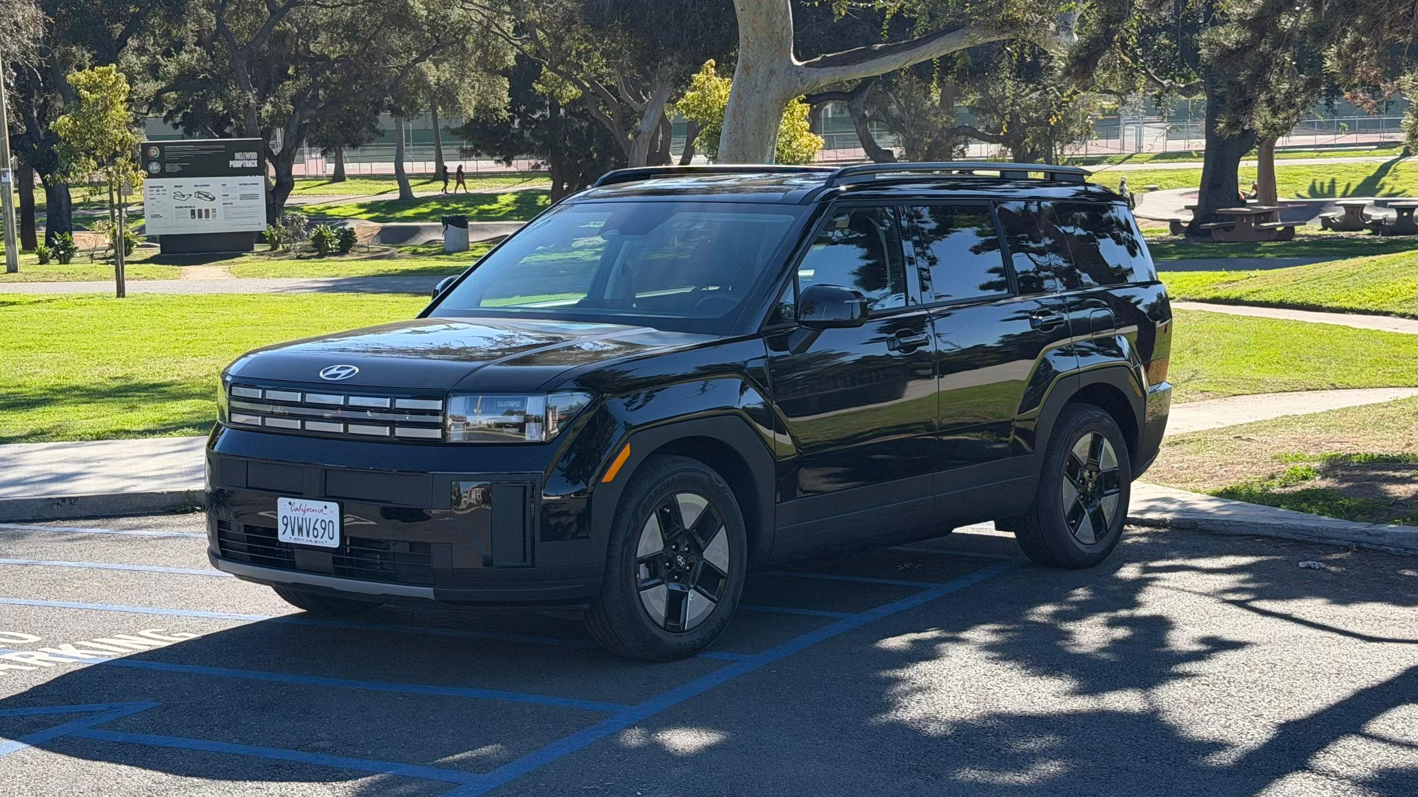 Hyundai Santa Fe Hybrid 2026 in 