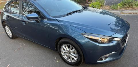 Mazda MAZDA3 2018