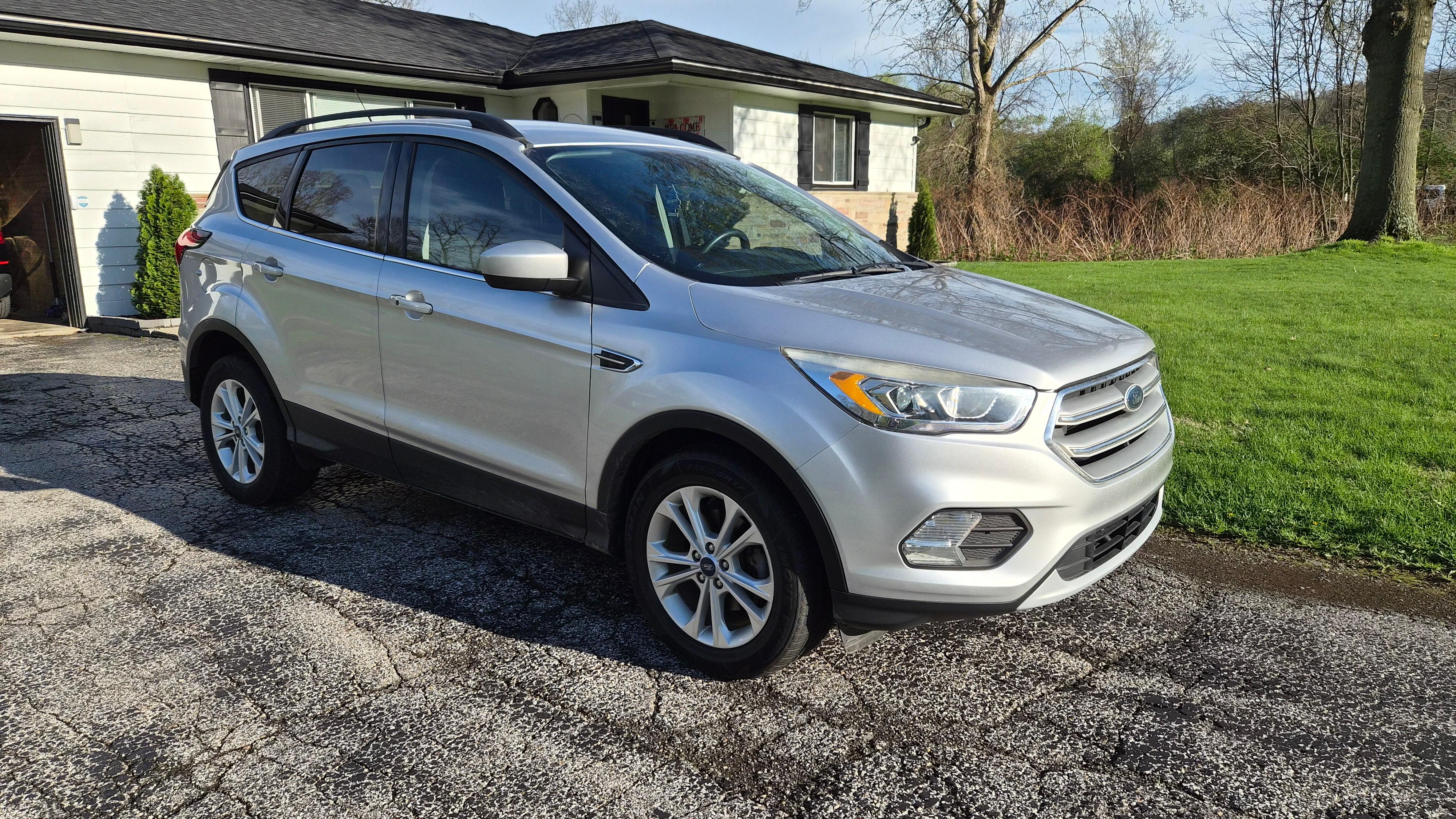 Ford Escape 2019 in Akron, OH