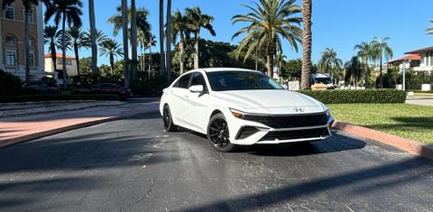 Hyundai Elantra 2024