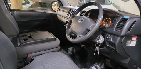Toyota HIACE 2017