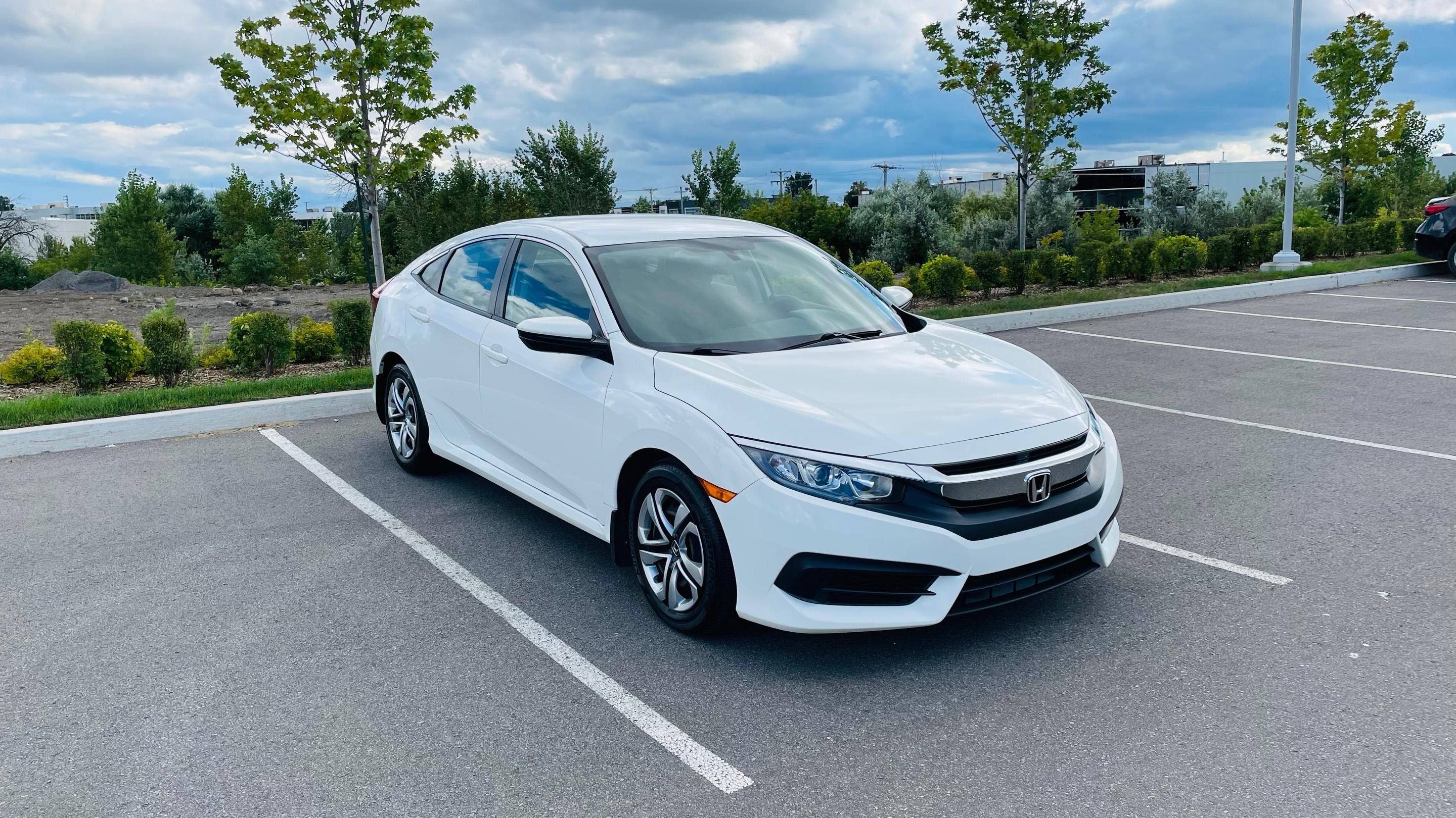 Honda Civic 2017 in Québec, QC