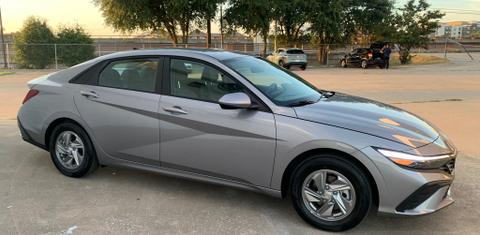 Hyundai Elantra 2025